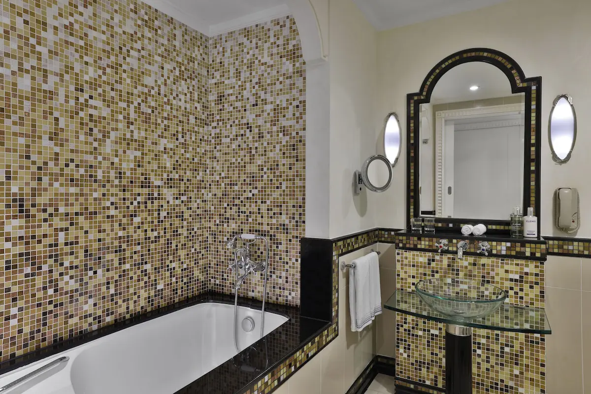 سرویس بهداشتی و حمام هتل هبتور گرند ریزورت، اتوگرف کالکشن